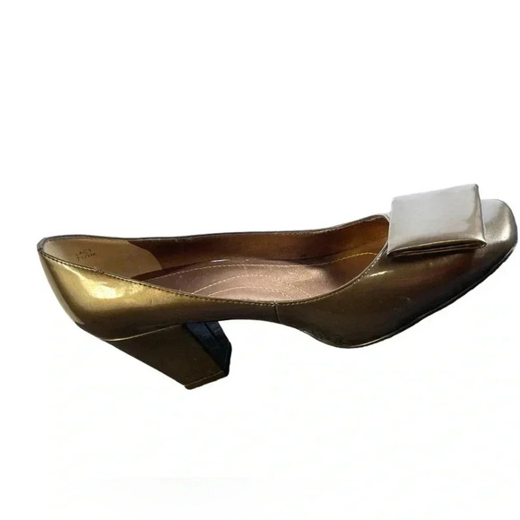 Tahari Lucy Square Toe Bow Chunky Heels Size 7.5 - Picture 3 of 9